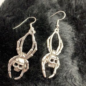 🖤🖤🖤Spider Skull Earrings 🕷☠️Halloween